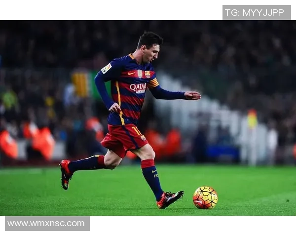 穿四号球衣的足球巨星有哪些传奇人物及其辉煌成就分析